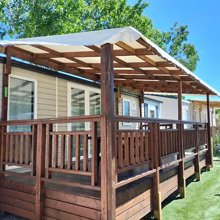 Mobile Homes Confortables En 4 Etoiles Apartmán *