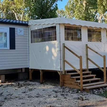 Mobile Homes Confortables En 4 Etoiles Apartmán Sérignan